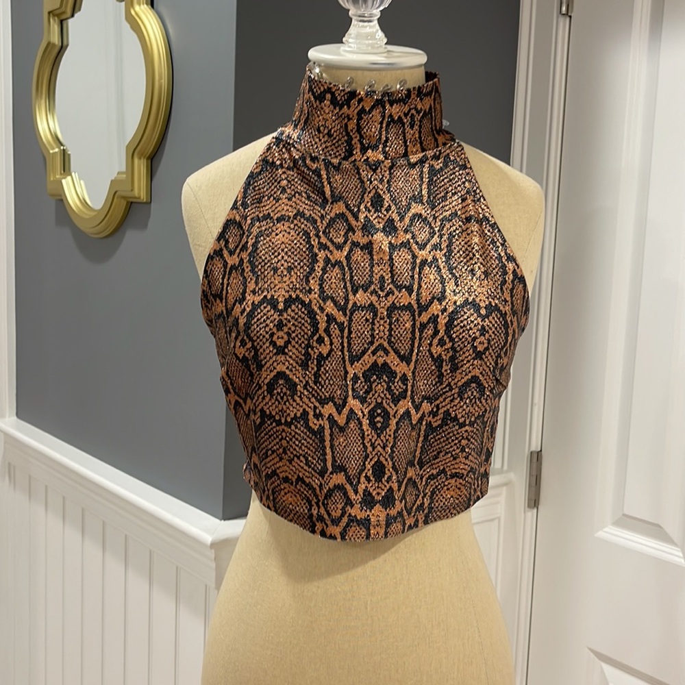 Venus snake Print Cropped Halter